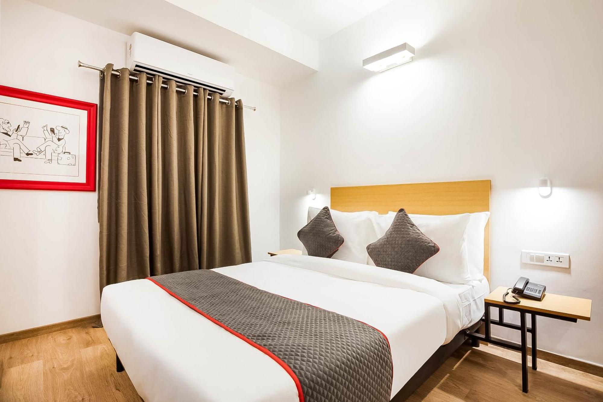 Super Townhouse Lords Inn Regency Mānglia Dış mekan fotoğraf